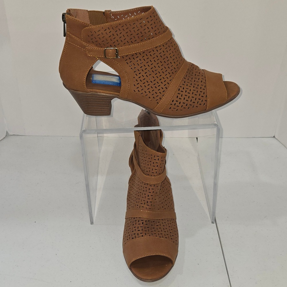 Easy Street Womens 11W Brown Perforated Peep Toe Ankle Booties 30-4896 Cognac